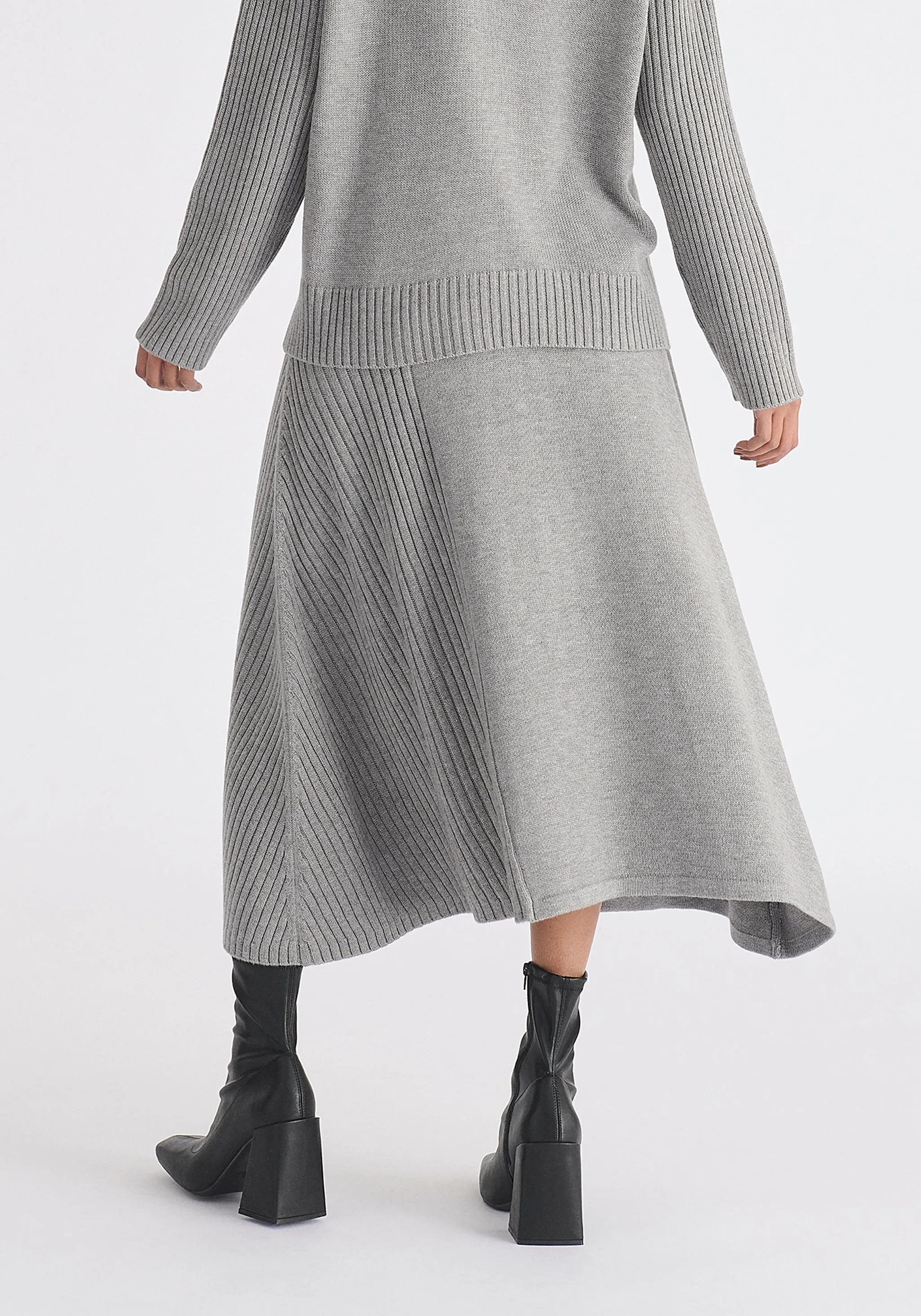 Knitted A-Line Midi Skirt with Ribbed Details