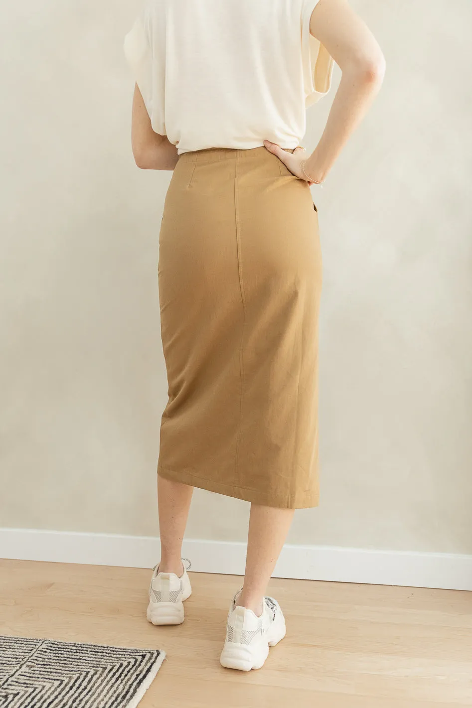 Kylie Midi Skirt in Khaki