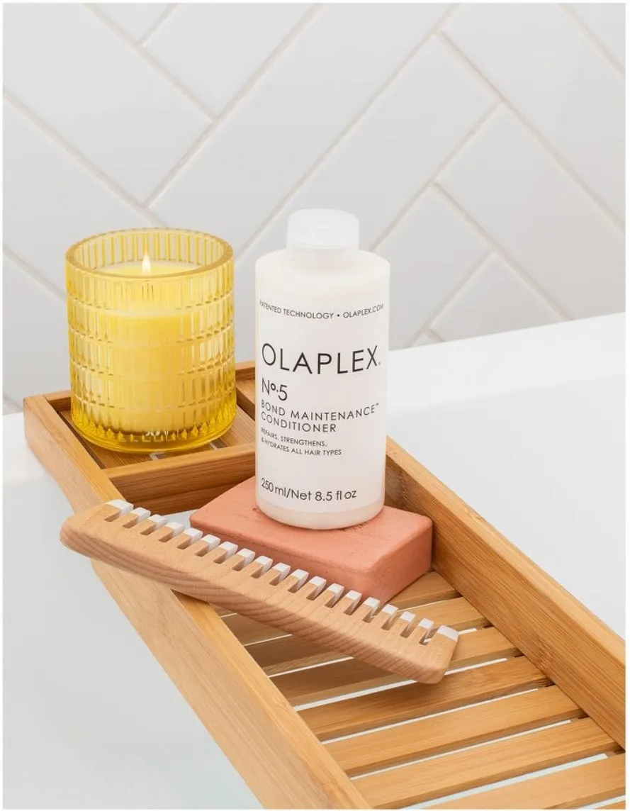 OLAPLEX

No 5 Bond Maintenance Conditioner( 250ml)