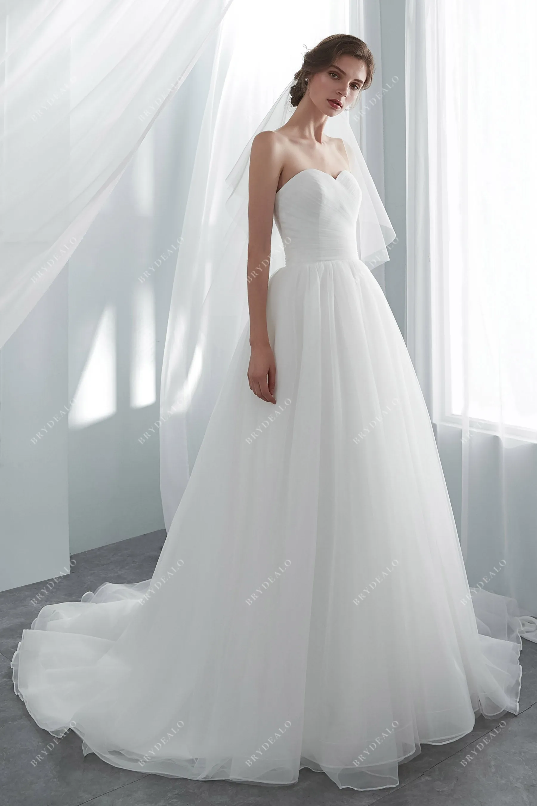 Simple Strapless Sweetheart A-line Tulle Destination Bridal Gown