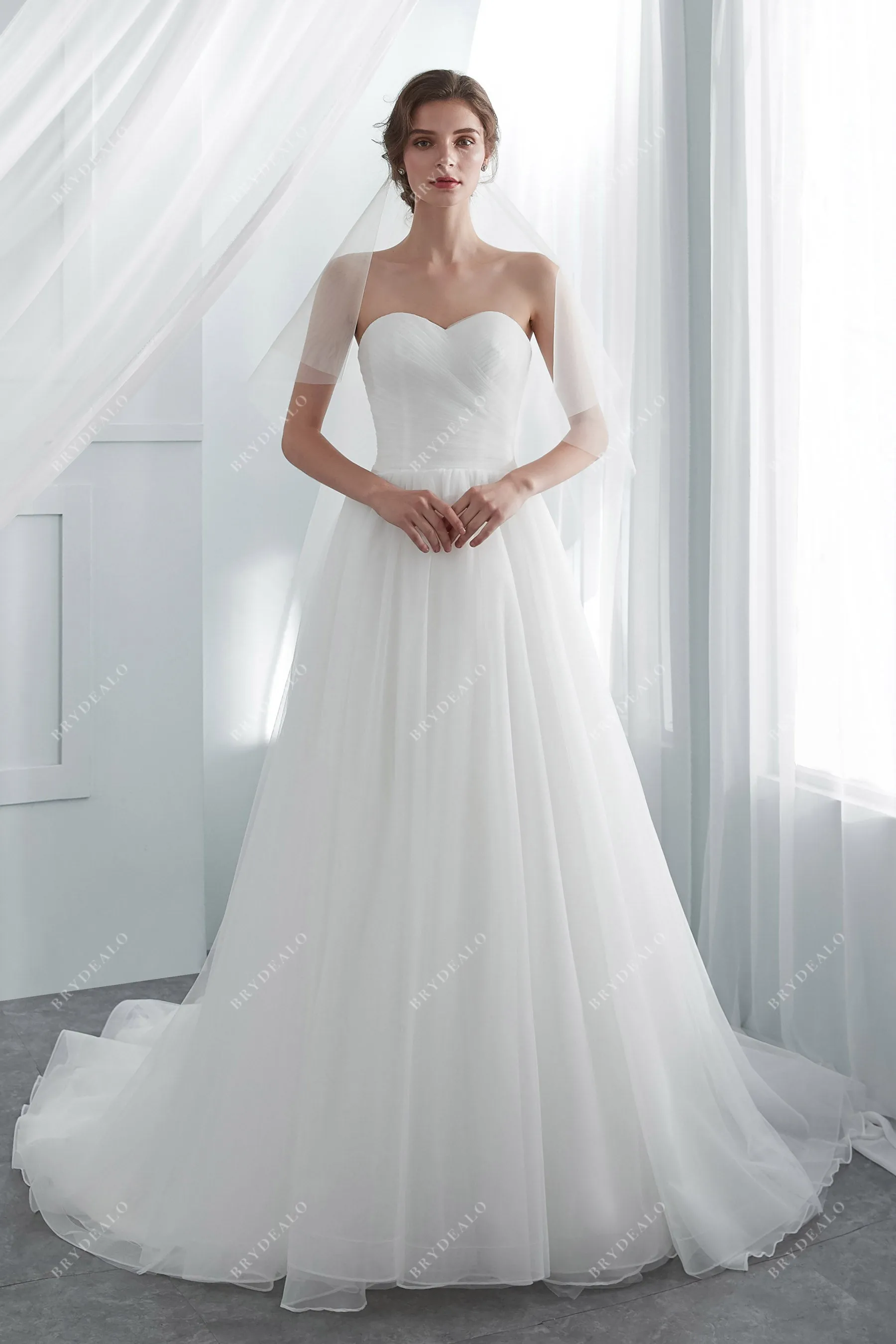 Simple Strapless Sweetheart A-line Tulle Destination Bridal Gown