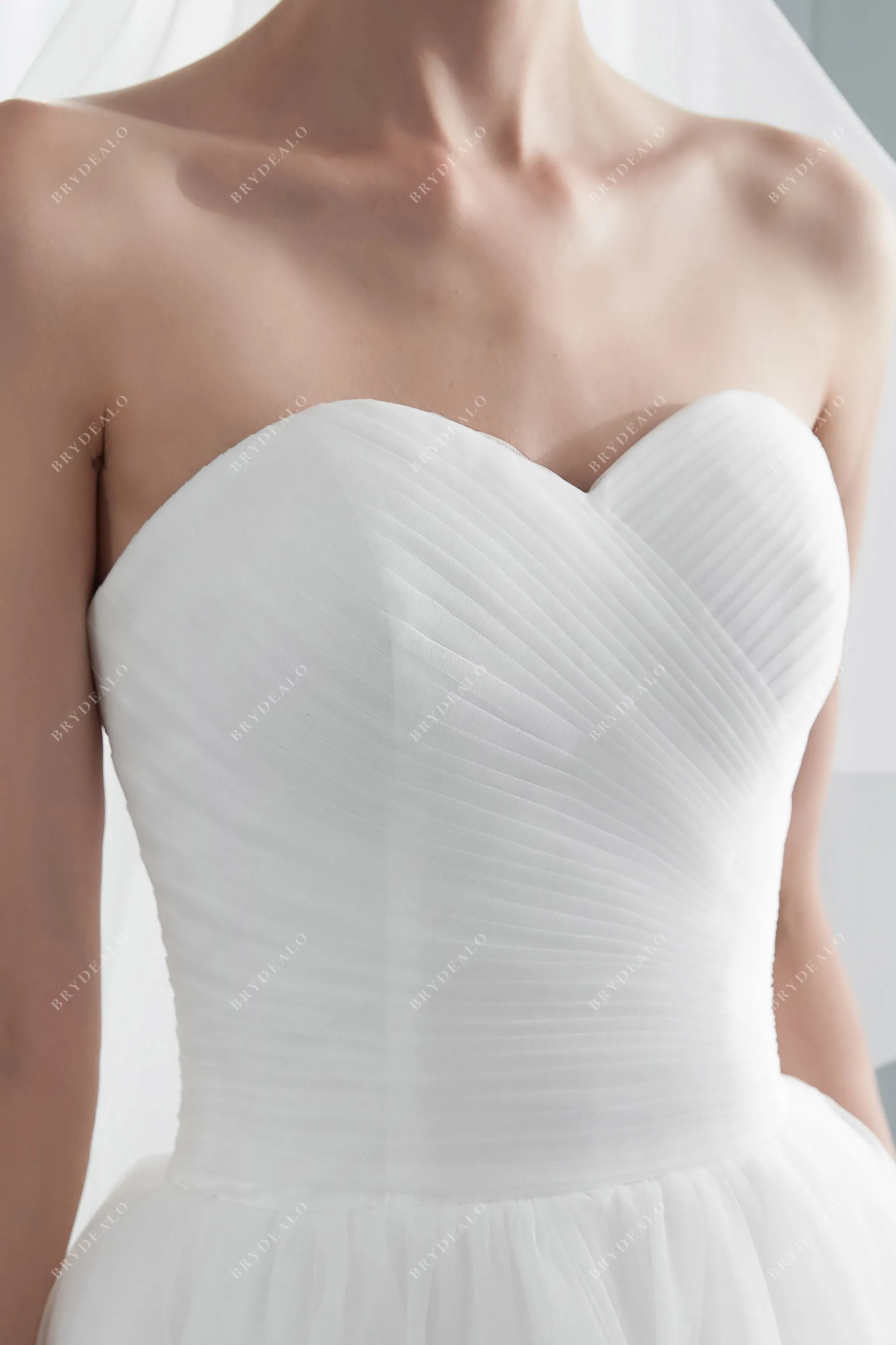 Simple Strapless Sweetheart A-line Tulle Destination Bridal Gown